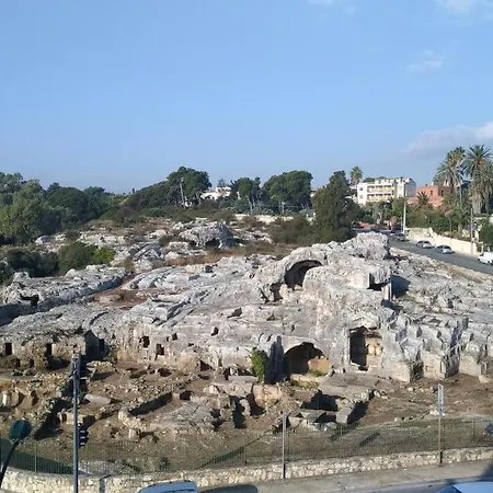 לינה וארוחת בוקר Archia